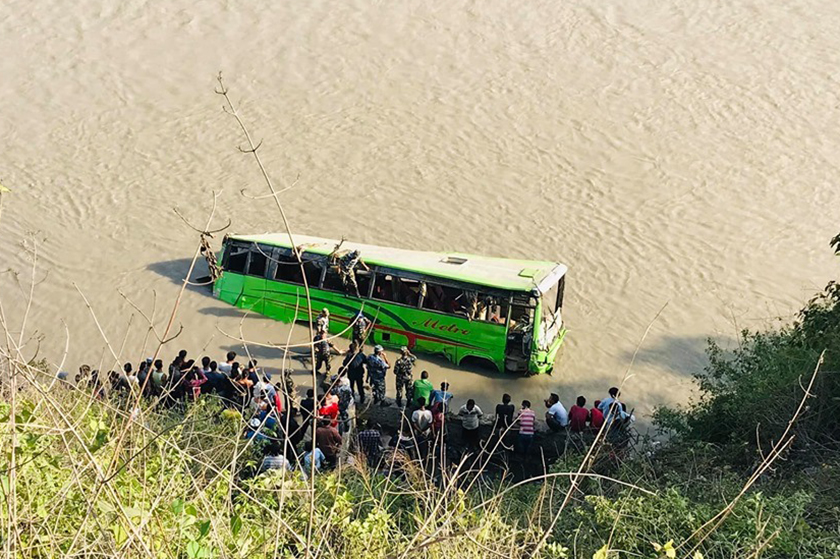 त्रिशूली बस दुर्घटना अपडेट : मृतकको संख्या ५ पुग्यो, २९ घाइते