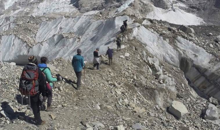 कैलाश मानसरोवर दर्शनका लागि हिँडेका २० भारतीय तीर्थयात्री पास नपाएर फिर्ता