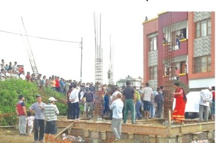 सार्वजनिक जग्गामा निजी घर