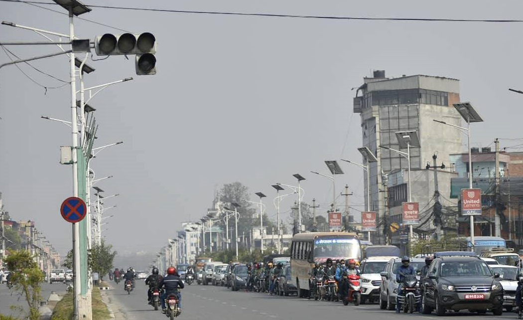 बल्नै छाडे उपत्यकाका ट्राफिक बत्ती