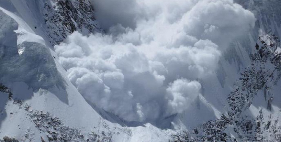 हिमपहिरोमा परेर ६ प्रहरीसहित १० जना बेपत्ता  