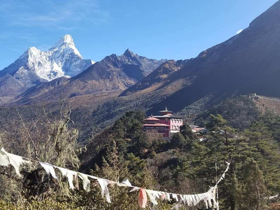 विश्वको सर्वोच्च शिखर सगरमाथा रहेको खुम्बु गाउँपालिकामा पहिलो पटक मोटर