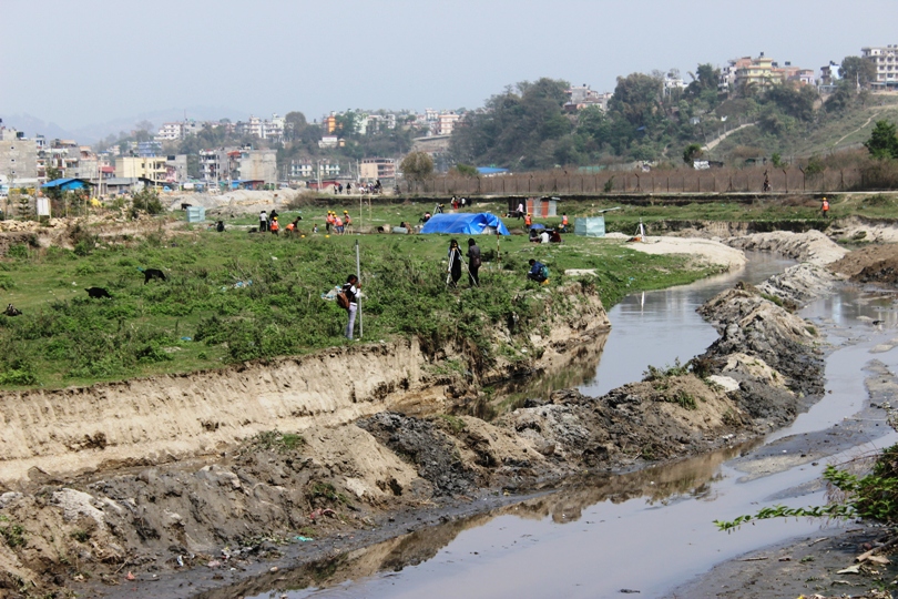 धोबी खोलाको जग्गा पनि व्यक्तिका नाममा