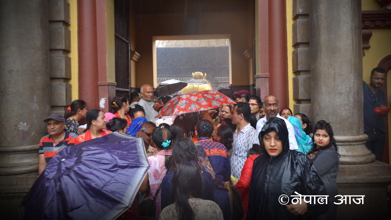 १५ फोटोमा हेर्नुहोस् झरी पर्दा पशुपतिनाथमा के भयो ? (फोटोफिचर)