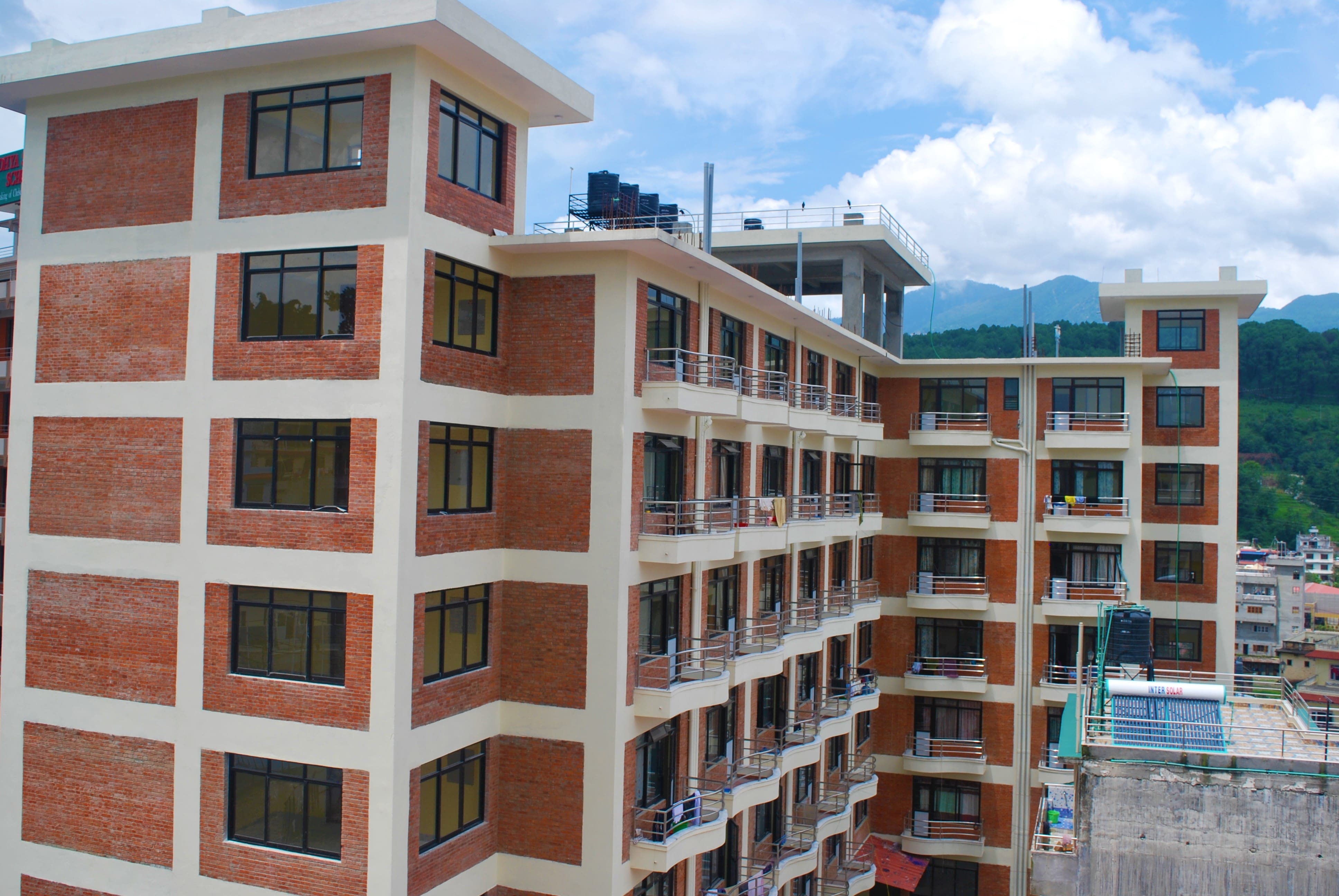नेपाल मेडिकल कलेज: नकली नर्स, धम्की दिने डाइरेक्टर र अब घुस दिने अस्पताल!