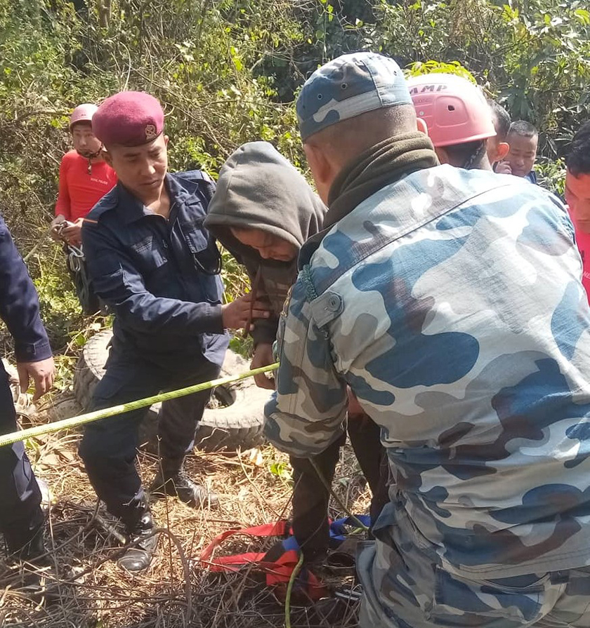 रक्कीलाई बचाउन जाँदा सेती खोंचमा